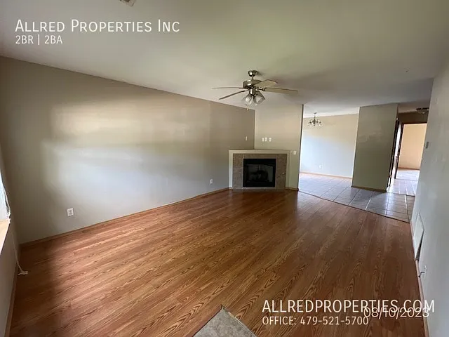 2725 Ponchartrain St #B — Photo 2