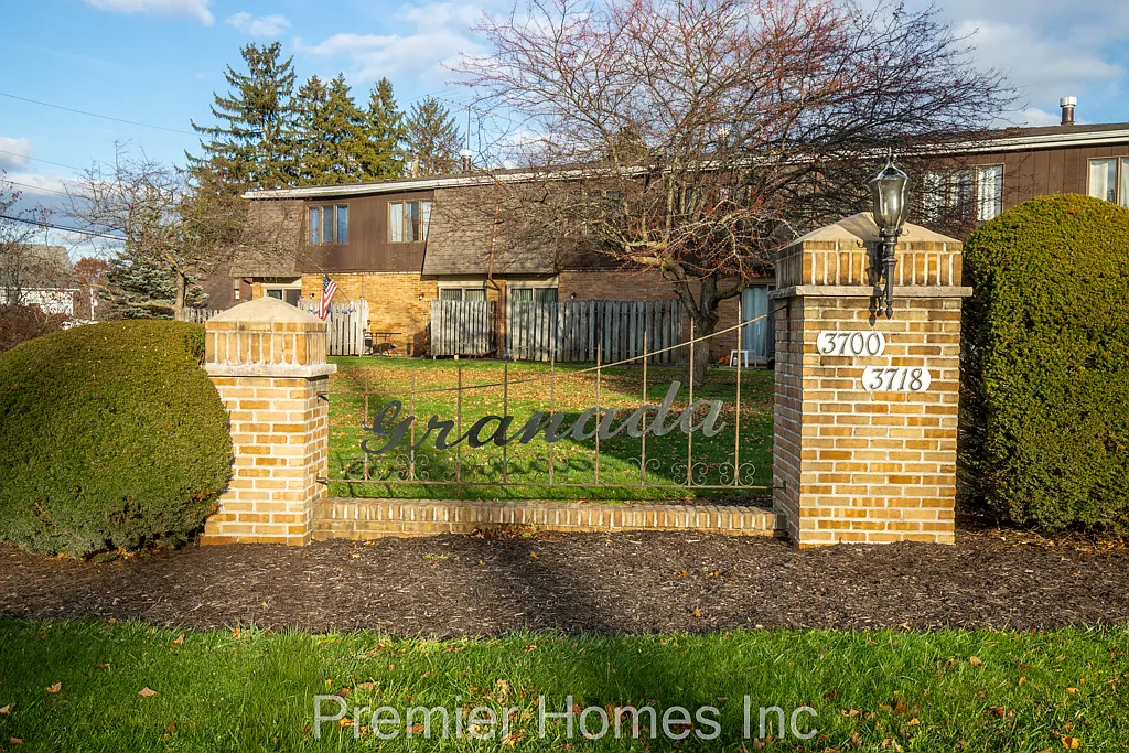 2 bed, 1.5 bath, $1,395 — Photo 1