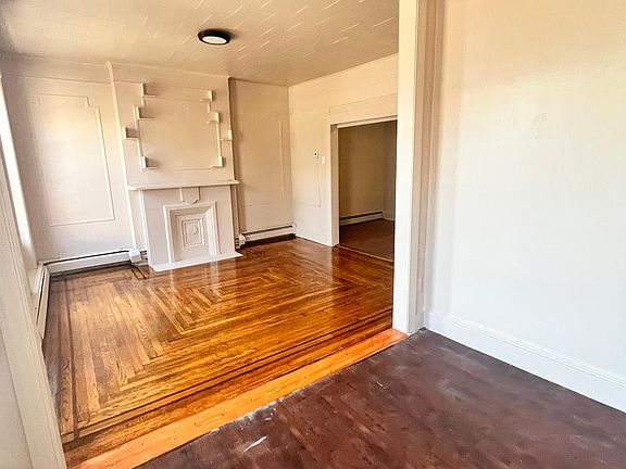 4th image of 39 Harmon St #1