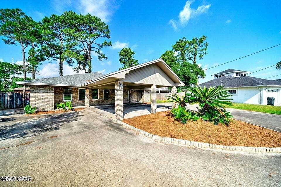 1st image of 350 Greenwood Cir