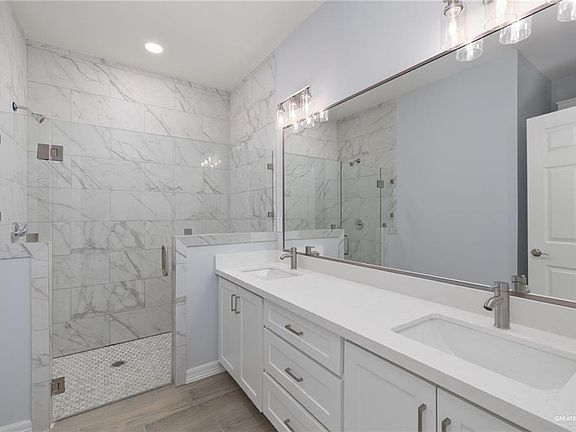 5th image of 416 E Acacia Ave #2