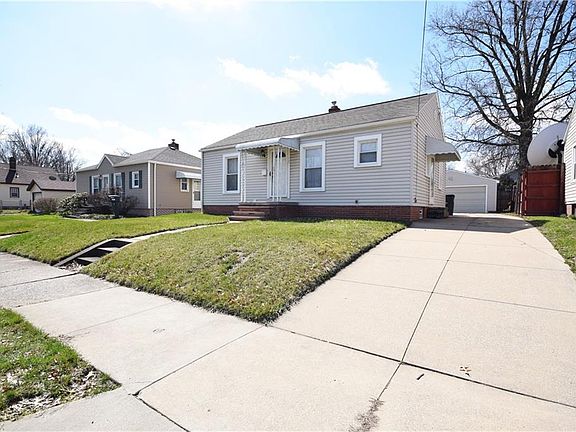 2nd image of 1194 Hammel St