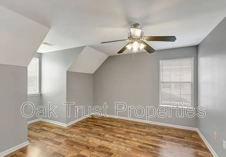 4834 Habersham Ln — Photo 22