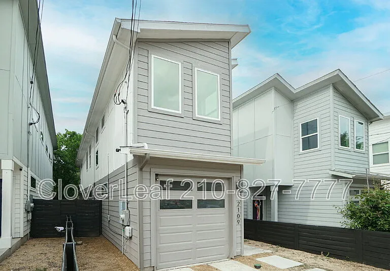 2109 Schley Ave — Photo 3
