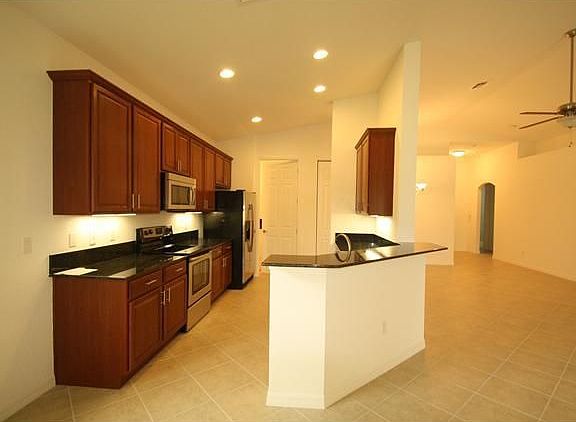 3rd image of 6239 Thames Pl