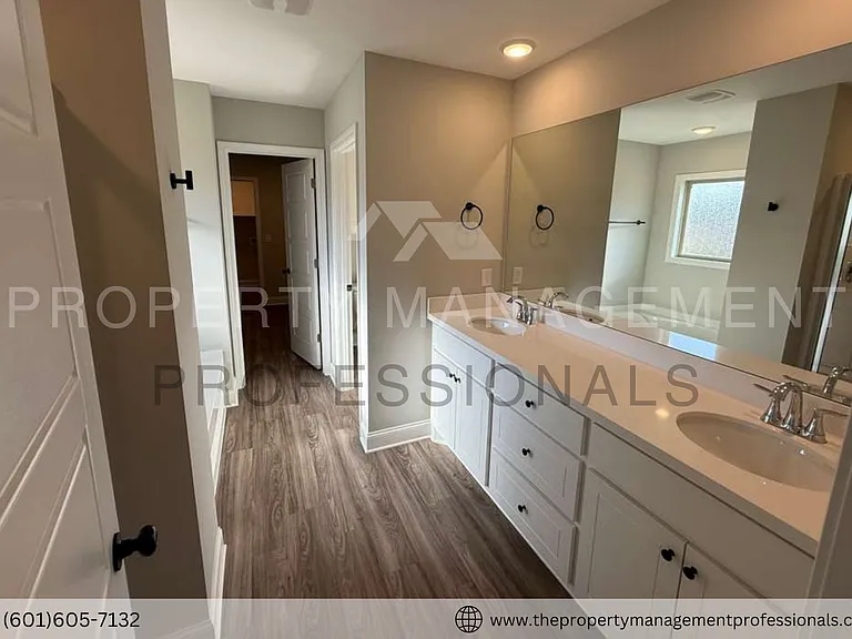 563 Patrick Farms Dr — Photo 43