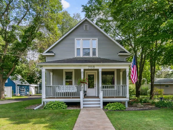 708 Chieftain St, Osceola, WI 54020