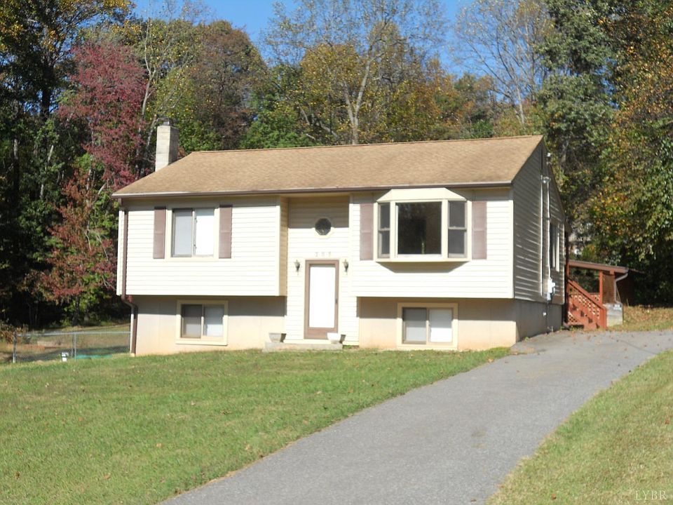 1st image of 205 Oak Knob Dr
