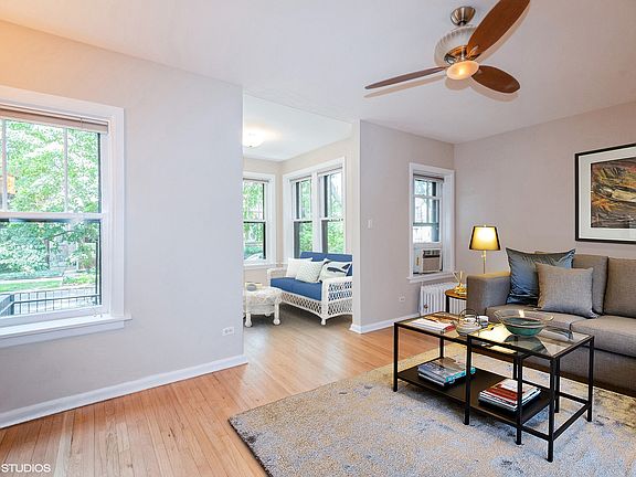 4th image of 1431 W Catalpa Ave #1W