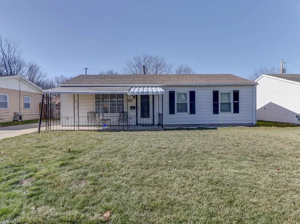 1101 N Highlands Dr, Urbana, IL 61801