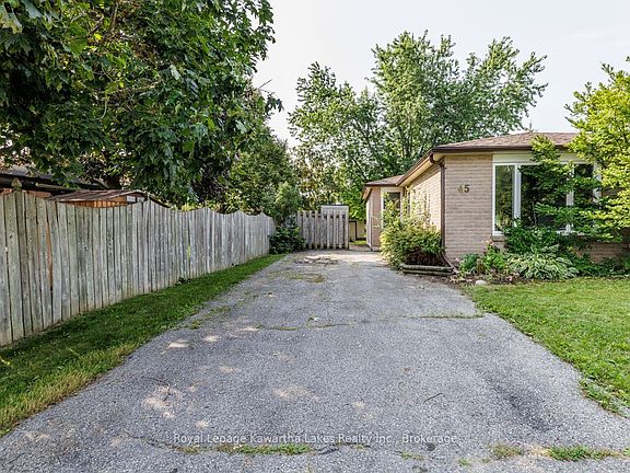 5th image of 45 Sinclair St