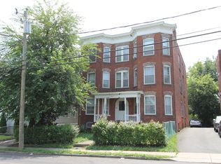 63 Whitmore St, Hartford, CT 06114