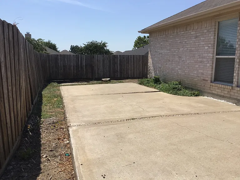 1325 Misty Dr — Photo 18