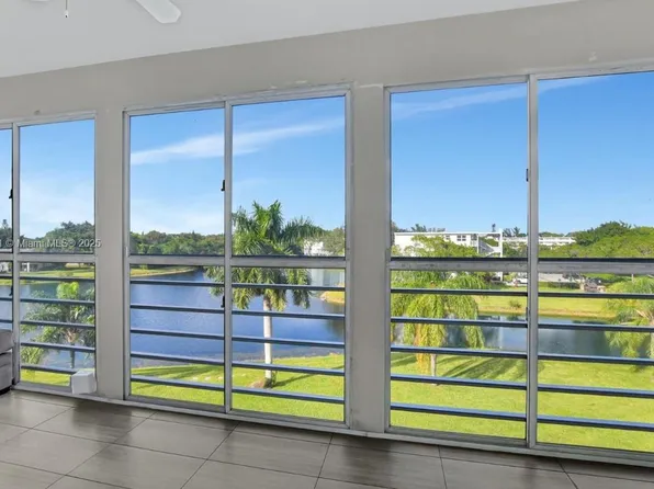 4008 Oakridge Dr #4008-A, Deerfield Beach, FL 33442