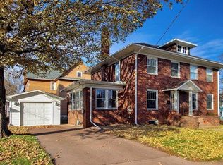 1402 S High Ave, Freeport, IL 61032