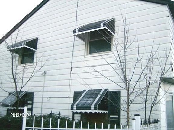 3rd image of 1708 Armitage Ave