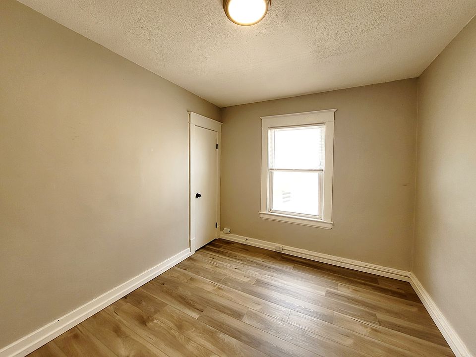 Bedroom 1 of 2