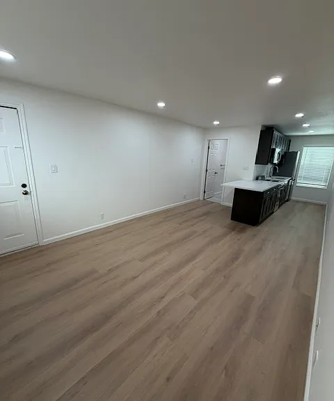 5763 Mission St #2 — Photo 4