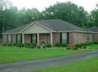 1694 Woodforest Dr, Semmes, AL 36575