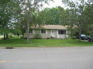 708 8th St SW, Little Falls, MN 56345