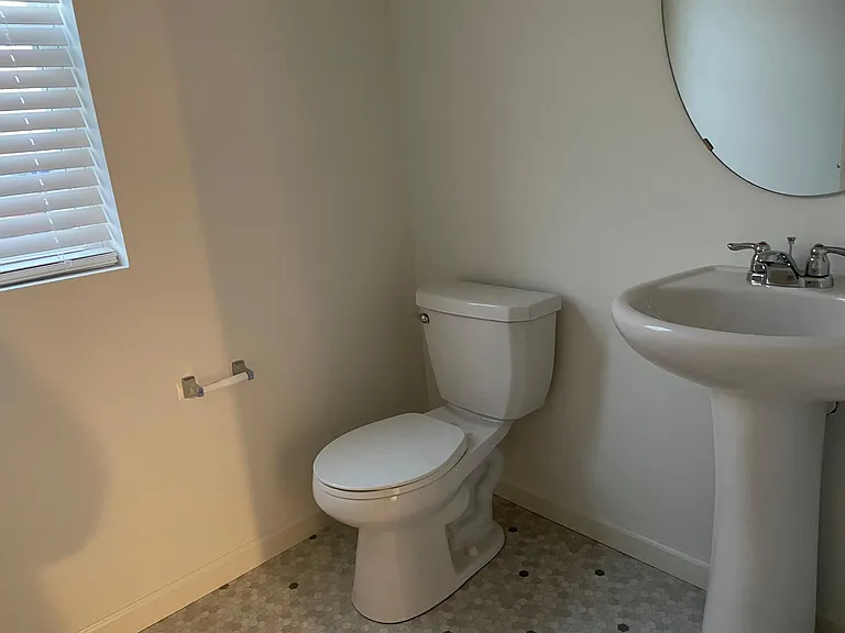 MainFloorPowderBath