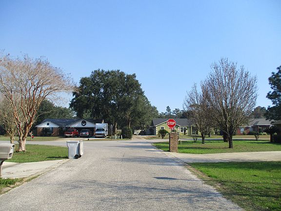 5th image of 1726 Champagne Ave