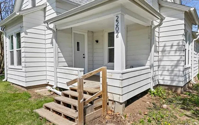 3 bed, 1188 sqft, $1,699 — Photo 2