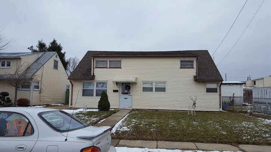 76 Poplar St photo 1