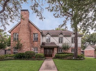 2102 Ashgrove Dr, Houston, TX 77077