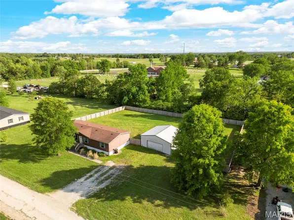 120 Carah Ln, Troy, MO 63379