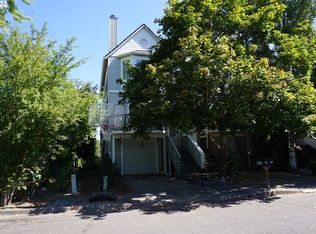 9299 Sw Hl, Saint Tigard, OR 97223