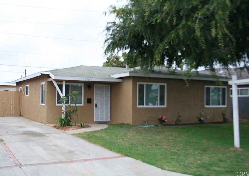2nd image of 4707 Calada Ave