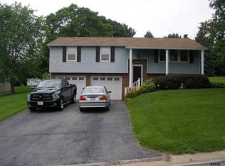 215 Teila Dr, Dallastown, PA 17313