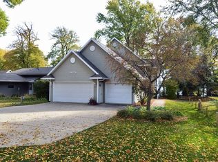 3427A Stoney Crest Rd, Mc Farland, WI 53558
