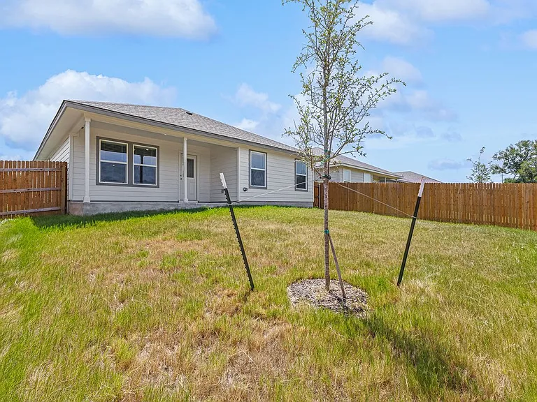 4011 Baerlon Cv — Photo 30