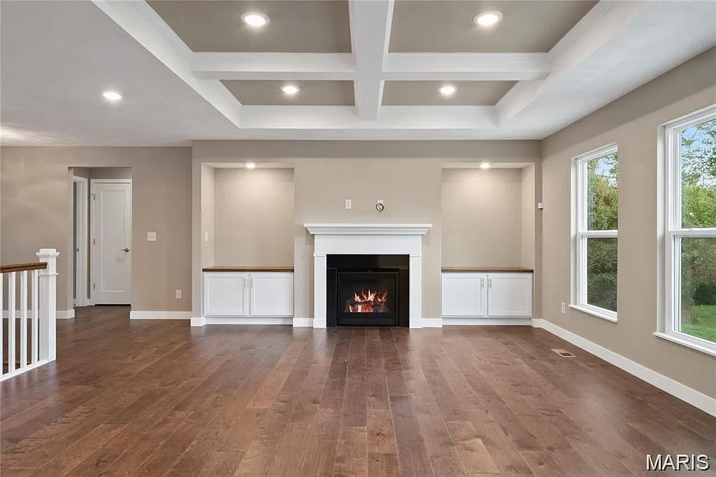 4 bed, 3.0 bath, 2764 sqft, $3,300 — Photo 4