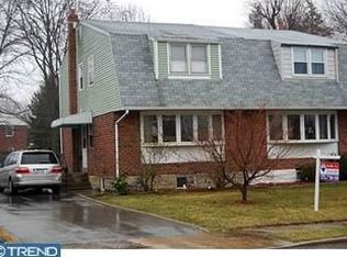 1561 Parklane Rd, Swarthmore, PA 19081