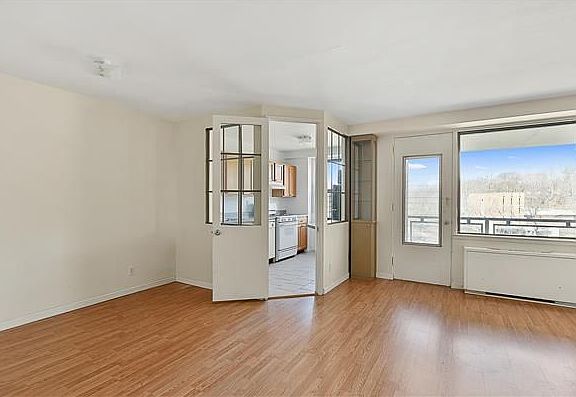 5th image of 4901 Henry Hudson Pkwy W APT 7D