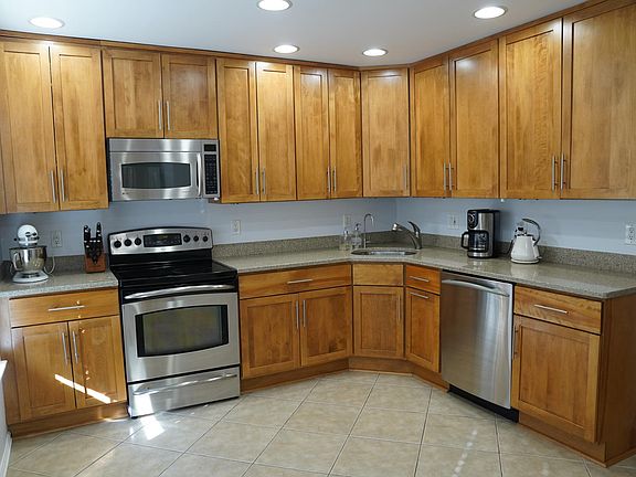 4th image of 6835G Washington Blvd #6835G