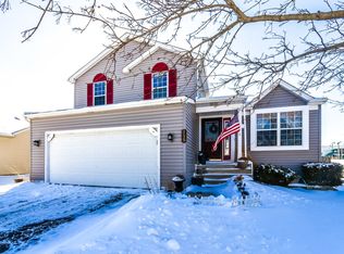 115 W Karen Ln, Round Lake Beach, IL