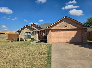 406 Chisholm Crk, Enid, OK 73701