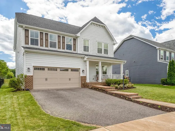 2517 Sweet Clover Ct, Dumfries, VA 22026