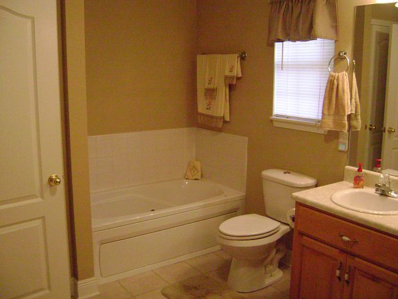 Jetted tub