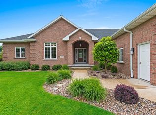 3234 W Twin Pines Ct, Green Bay, WI 54311