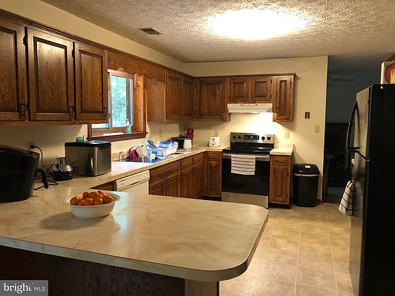 3rd image of 44521 White Pine Ct