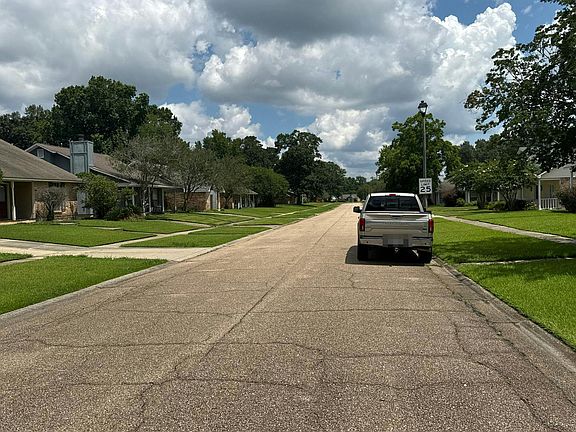 4th image of 4142 Country Hill Dr