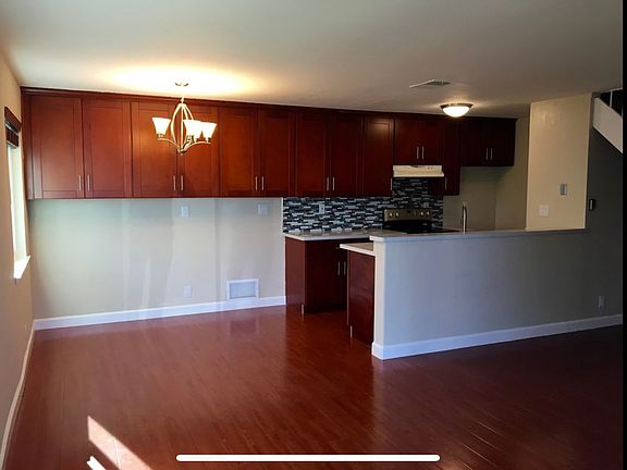 3rd image of 5519 Eagles Ln APT 2