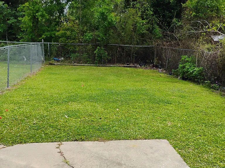 13706 Goodwood Dr — Photo 10