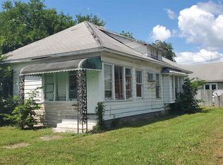 713 E Oak St, West Frankfort, IL 62896