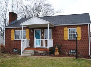 308 Sunset Dr, Lower Burrell, PA